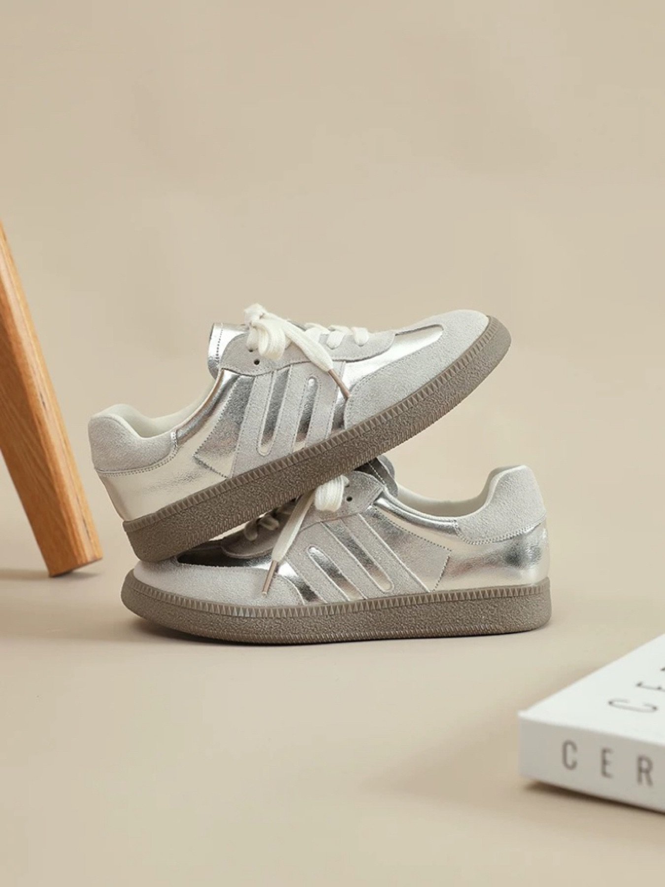 Retro Court Sneaker